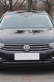 Volkswagen Passat B8 , Salon Polska, 1. Właściciel, VAT 23%, Navi, Klimatronic,-2