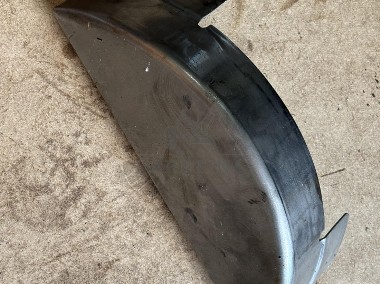 John Deere 6010, 6110, 6210 6910 Osłona tarczy zębatej R121248-1