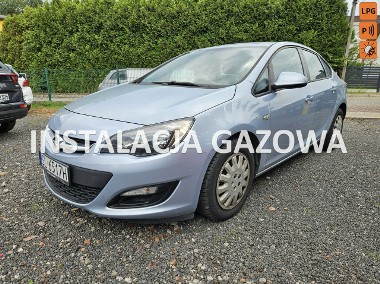 Opel Astra J-1