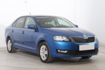 Skoda Rapid , Salon Polska, Klima, Parktronic, Podgrzewane siedzienia