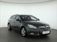 Opel Insignia , Klimatronic, Tempomat, Parktronic, Podgrzewane siedzienia