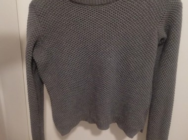 Szary sweterek Kiabi klasyka-1