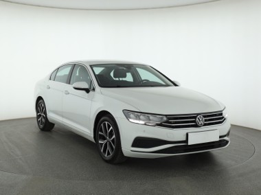 Volkswagen Passat B8 , Salon Polska, Automat, Klimatronic, Tempomat, Parktronic,-1
