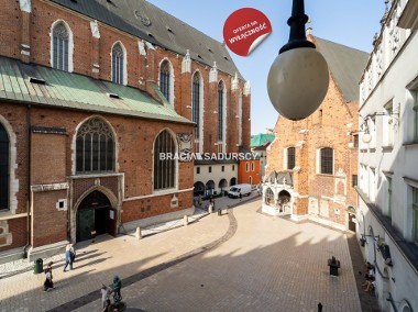 Kościół Mariacki / Rynek Główny / 30,54 m2-1