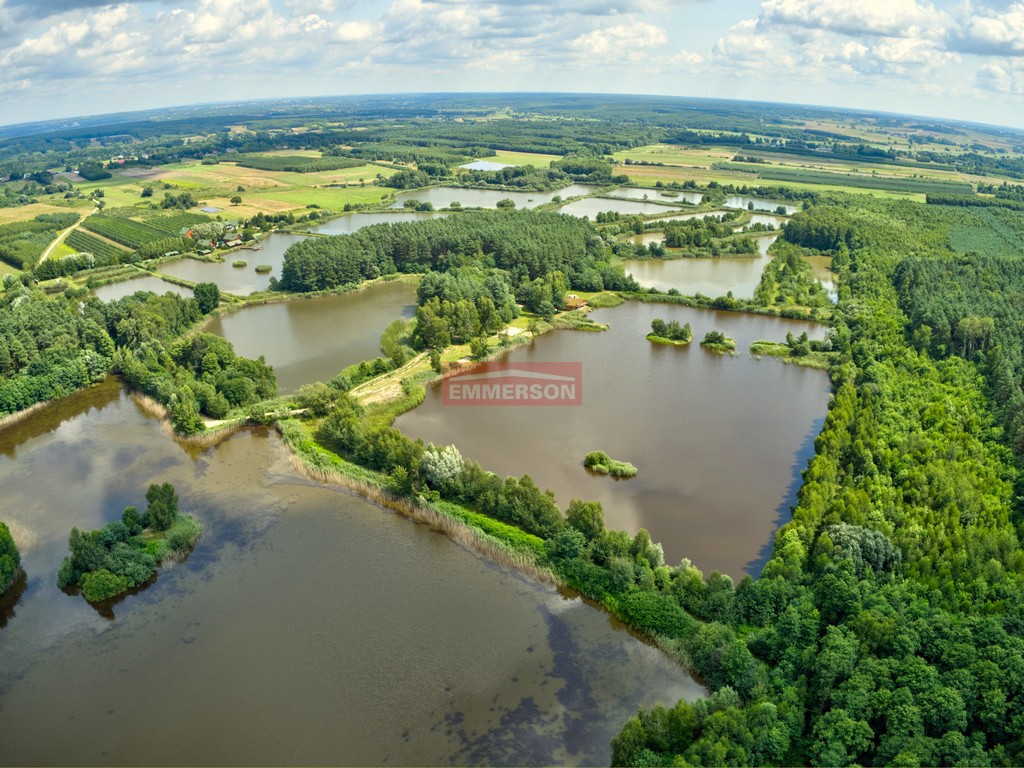 Piękna działka z prywatnym jeziorem i plażą ! – další