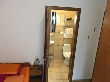 Pokój z własną łazienką przy stacji metra Służew. Opłaty w cenie-1