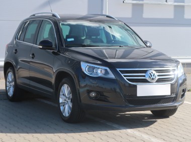 Volkswagen Tiguan , 170 KM, Xenon, Bi-Xenon, Klimatronic, Tempomat, Parktronic-1