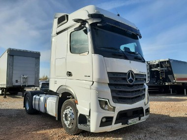 Mercedes-Benz actros-1