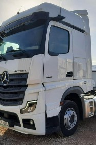 Mercedes-Benz actros-2