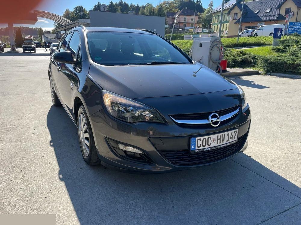 Opel Astra J 1.7 CDTI Active 110KM 2014r