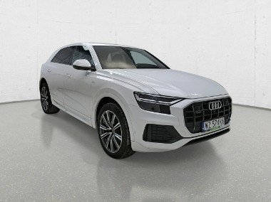 Audi Q8-1