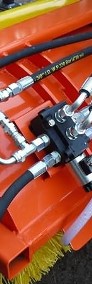 Zamiatarka hydrauliczna ZML ze zraszaczem i pojemnikiem-3