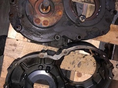 OBUDOWA MOSTU , TRYBY ZF AV 230 VOLVO L30 L35 ZETTELMEYER 602-1