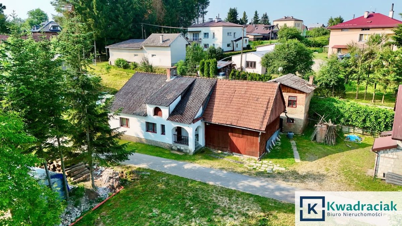 Haczów – dom z budynkami gospodarczymi