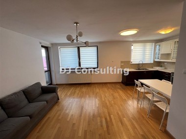 3 pok w apartamentowcu z garażem metro Wilanowska-1