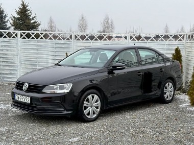 Volkswagen Jetta VI-1