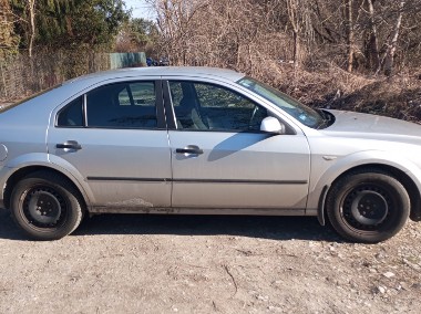 sprzedam Forda Mondeo 1.8 benzyna 2003-1