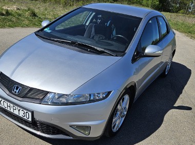 Honda Civic VIII UFO -1