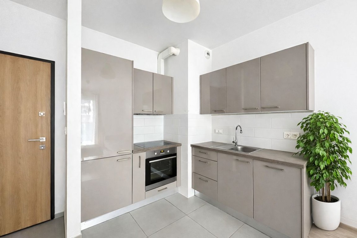 2 pokoje 39 m² | Balkon 7 m² | 2019 | Garaż – pohled 3