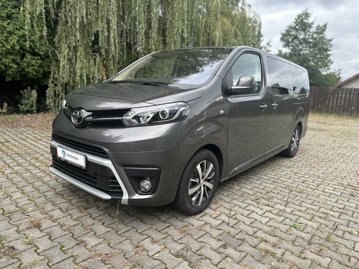 Toyota ProAce Proace Long VIP wynajem z wykupem w kwocie od 4290zł bez BIK KRD