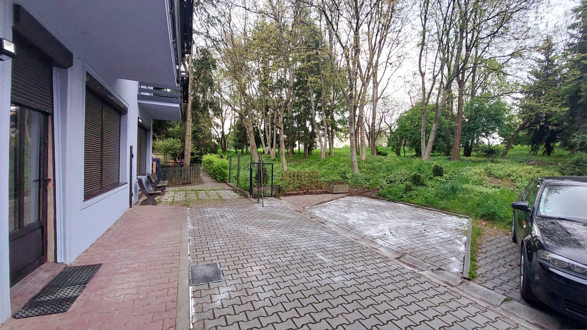 Lokal usługowy 104 m² z ogrodem na wynajem - Więcej