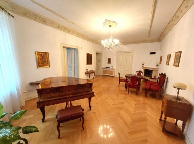 Apartament  z fortepianem-1