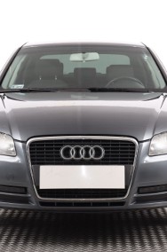 Audi A4 II (B6) , GAZ, Klimatronic, Tempomat, Parktronic,-2