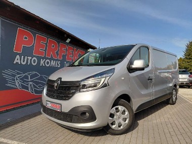 Renault Trafic-1