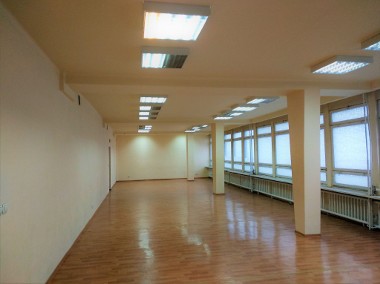 Lokal 186 m2 biurowy lub na szwalnię-1