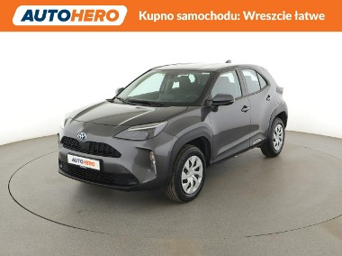 Toyota Yaris Cross hybryda automat kamera ACC-1