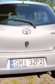 Toyota Yaris 1,3 srebrna, 5 drzwi, 2007-2