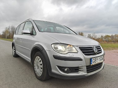 Volkswagen Touran I-1