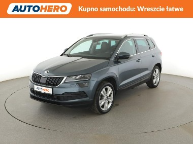 Skoda Karoq DSG full LED klima auto kamera i czujniki parkowania skóra/alcantara-1