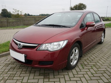 Honda Civic VIII 1.8 140KM Sedan salon-1