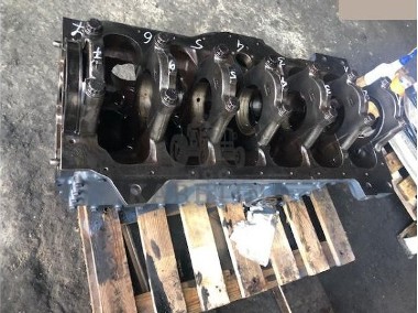 Mercedes OM366LA OM366 Claas Dominator - silnik - blok cylindrów-1