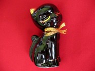 Kot - kotek czarny z kokardą - porcelana - 7 x 3,5 x 3cm