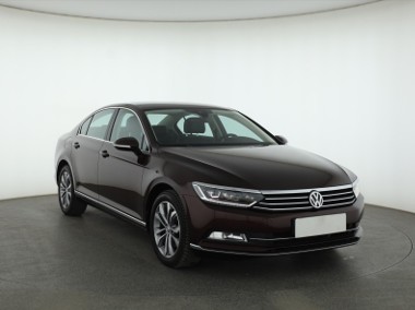 Volkswagen Passat B8 , Salon Polska, Serwis ASO, Skóra, Navi, Klimatronic,-1