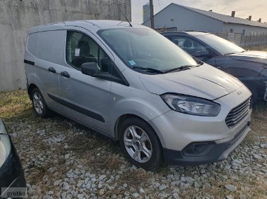 Ford Transit Courier-1