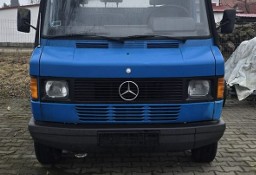 Mercedes-Benz 308 Autko