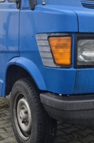 Mercedes-Benz 308 Autko-2