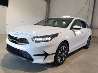 Kia Cee'd III 1.5 T-GDI Tribute DCT 1.5 T-GDI Tribute DCT 140KM-1