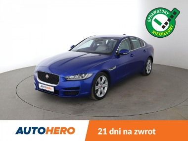 Jaguar XE I Prestige, jasne wnętrze, bi-xenon, navi, grzane fotele, kamera i czu-1