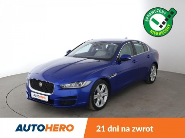 Jaguar XE I Prestige, jasne wnętrze, bi-xenon, navi, grzane fotele, kamera i czu-1