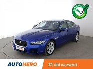 Jaguar XE I Prestige, jasne wnętrze, bi-xenon, navi, grzane fotele, kamera i czu