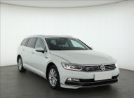 Volkswagen Passat B8 , Automat, Navi, Klimatronic, Tempomat, Parktronic,