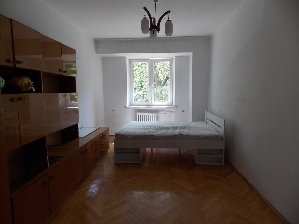 NOWA HUTA/STARA HUTA/PLAC CENTRALNY 2 POKOJE 49M2.
