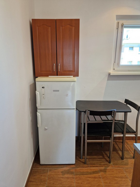 Wynajmę mieszkanie dwupokojowe z balkonem - Widok 2