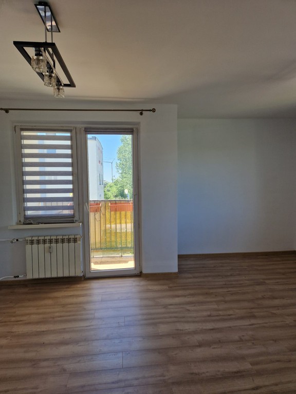 Wynajmę mieszkanie dwupokojowe z balkonem - Widok 4