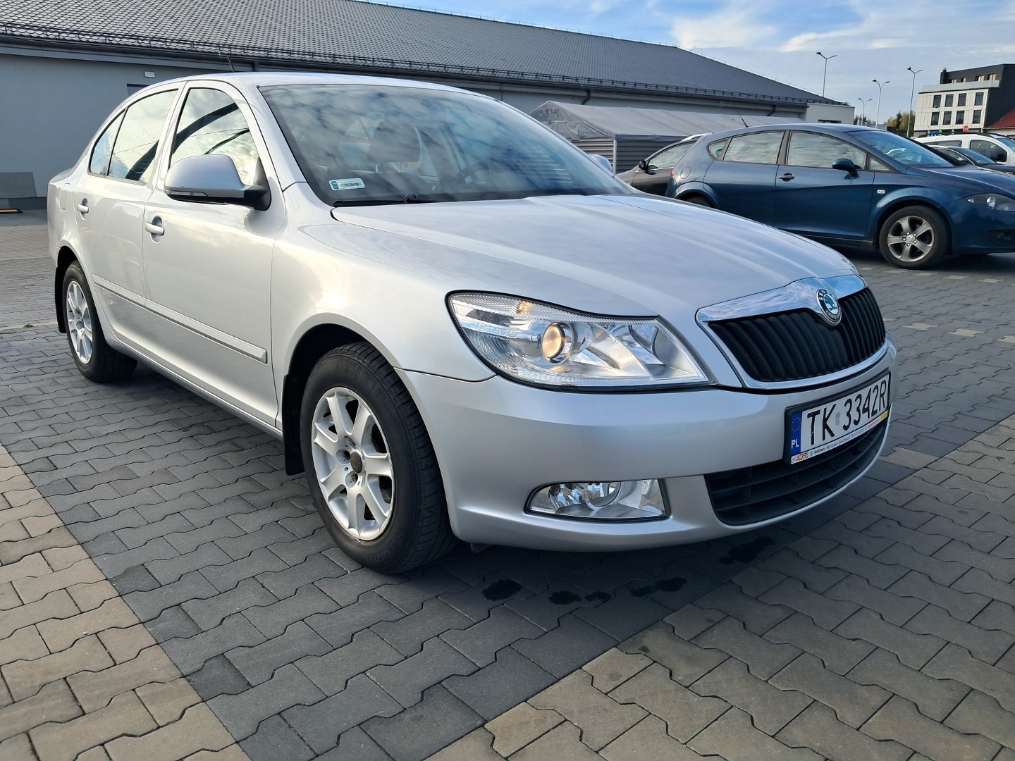 Skoda Octavia II Salon PL