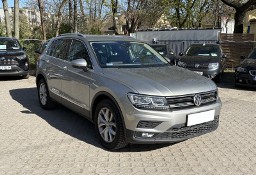Volkswagen Tiguan , Salon Polska, Serwis ASO, DSG, VAT 23%, Navi, Klimatronic,